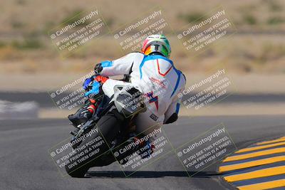 media/Oct-08-2022-SoCal Trackdays (Sat) [[1fc3beec89]]/Turn 11 Backside (1145am)/